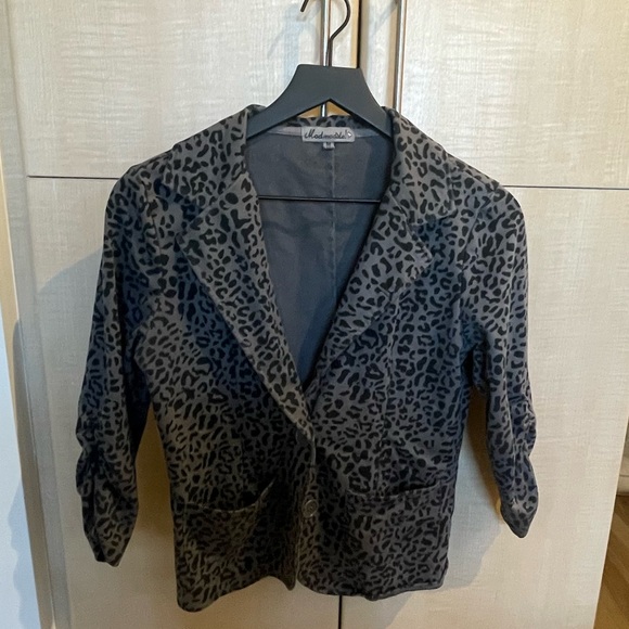 Modmodele Womans Jacket Sz Medium Cheetah Gray Two Button Pockets - Picture 2 of 15